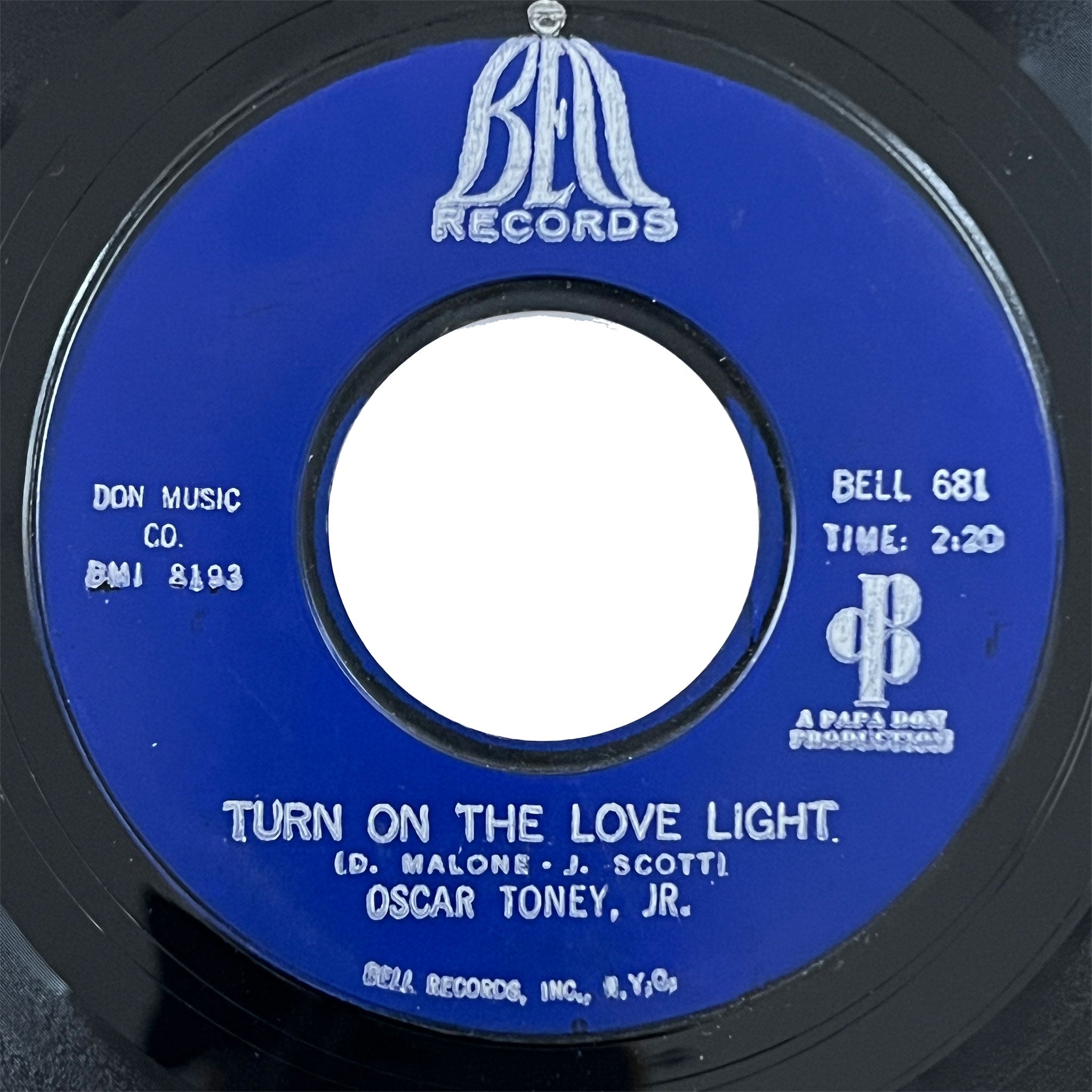 Oscar Toney, Jr - Turn On Your Love Light